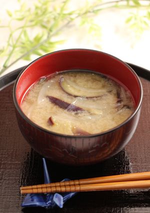 簡単！茄子と玉葱の生姜お味噌汁-レシピのメイン写真