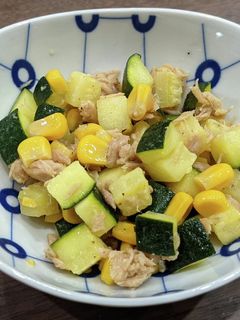 ツナとズッキーニとコーンの炒め物-レシピのメイン写真