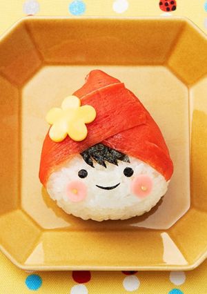 赤ずきんおにぎり-レシピのメイン写真