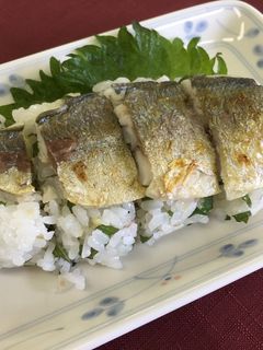香りさわやか!焼きアジの姿寿司-レシピのメイン写真
