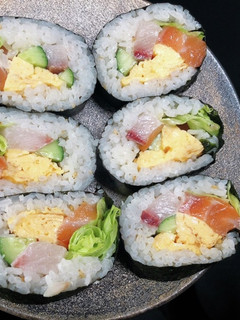 ブリとサーモンの巻き寿司-レシピのメイン写真