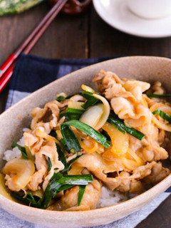 香味野菜たっぷり♡フライパンde味噌豚丼-レシピのメイン写真