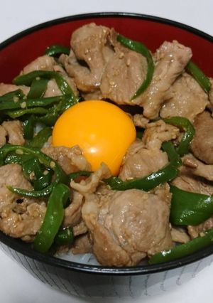 簡単！美味♪豚こまとピーマンのスタミナ丼-レシピのメイン写真