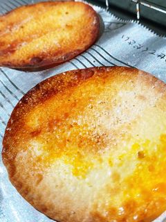 餃子の皮でラー油岩塩せんべい-レシピのメイン写真