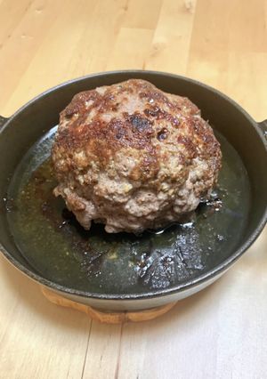肉！肉汁♫肉肉しいお肉だけジャンボバーグ-レシピのメイン写真