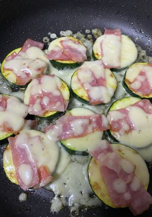 ズッキーニのベーコンチーズのっけ焼-レシピのメイン写真