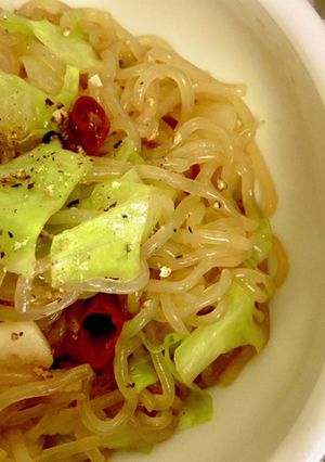 ダイエットに 白滝+キャベツ 焼きそば風-レシピのメイン写真