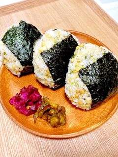 KUROSU風 チーズ入悪魔のおにぎり-レシピのメイン写真