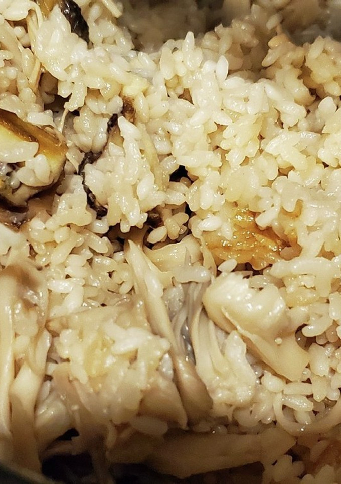 余ったさざえときのこの簡単炊き込みご飯-レシピのメイン写真