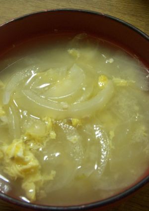 玉ねぎと卵の味噌汁-レシピのメイン写真