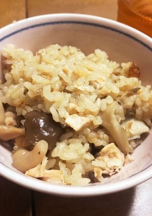 サーモンときのこの炊き込みご飯-レシピのメイン写真