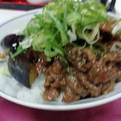 รูปของ 切落しの牛肉しぐれ丼（茗荷入り)