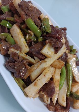 牛肉と山芋の炒め物-レシピのメイン写真
