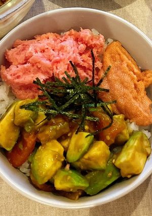 アボカドとサーモンのユッケ丼-レシピのメイン写真