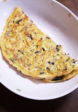 ひじき煮でチーズオムレツ-レシピのメイン写真