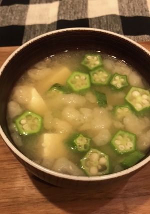 揚げ玉入り　オクラとお豆腐のお味噌汁　-レシピのメイン写真