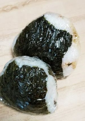 どこ食べてもグゥ！おにぎり-レシピのメイン写真