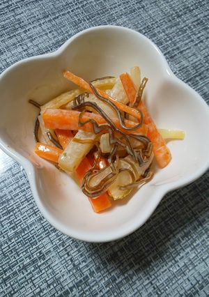 手間無し！大根と人参の塩昆布のサラダ⭐️-レシピのメイン写真