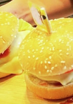 子どもと一緒に簡単チーズバーガー-レシピのメイン写真