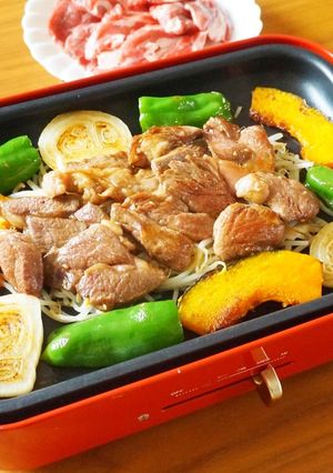 ホットプレートでジンギスカン-レシピのメイン写真