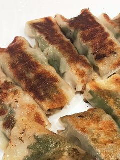 余った餃子の皮で旨い一品!豚しそ包み焼き-レシピのメイン写真