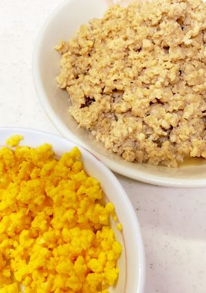 鶏そぼろと炒り卵-レシピのメイン写真