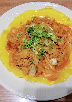 見た目重視！卵とガチと豚キムチ-レシピのメイン写真