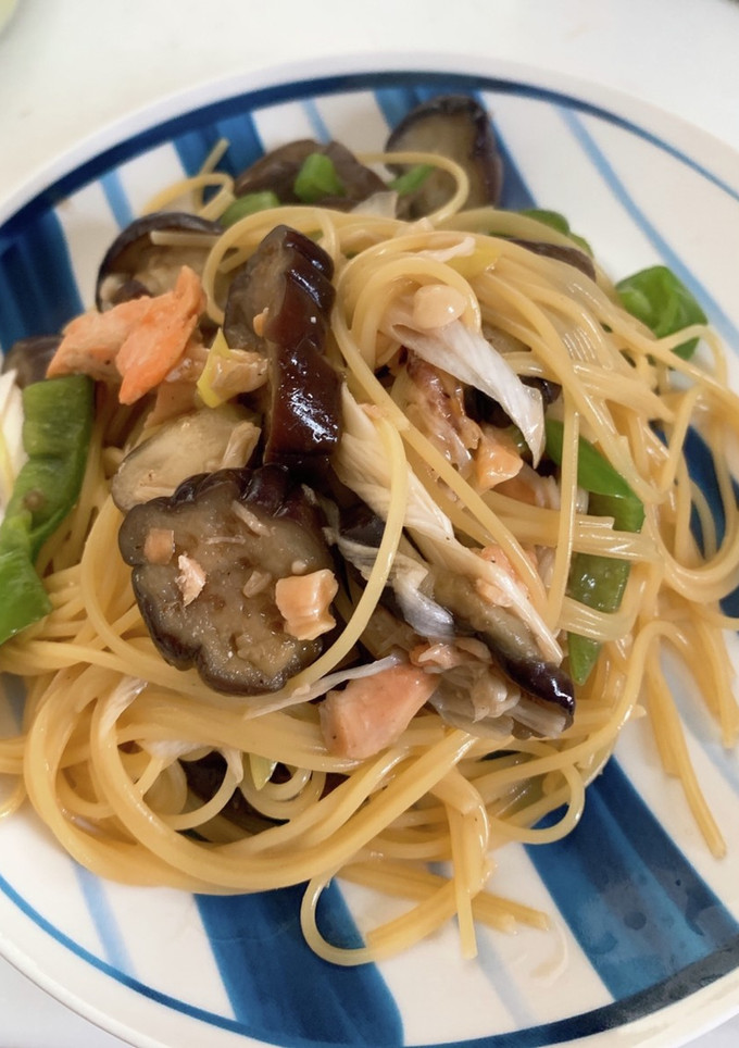 なすとピーマンと鮭の和風パスタ-レシピのメイン写真