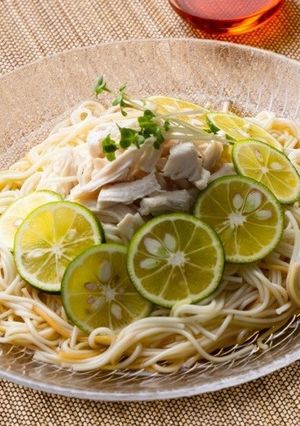 さっぱりヘルシー鶏ささみとすだちの温麺-レシピのメイン写真