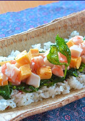 モロヘイヤと梅ゆかりご飯のちらし寿司風♪-レシピのメイン写真