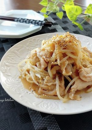 材料2つ☆豚コマもやしの簡単味噌炒め。-レシピのメイン写真