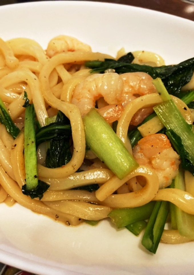 10分で作れる！エビと小松菜の焼うどん-レシピのメイン写真