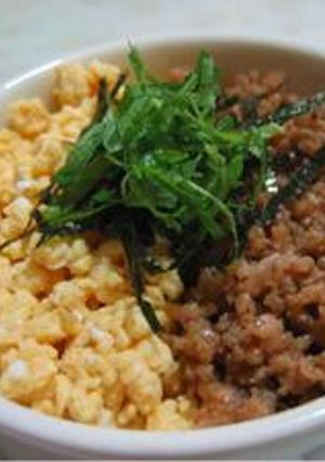 鶏そぼろ★二色丼-レシピのメイン写真