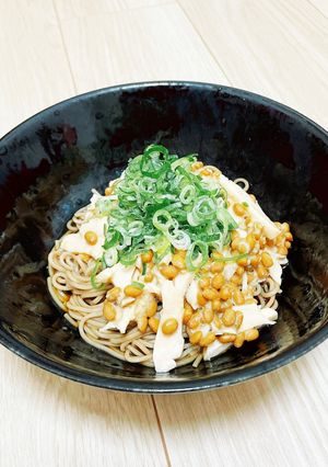 納豆とサラダチキンの冷やしそば-レシピのメイン写真