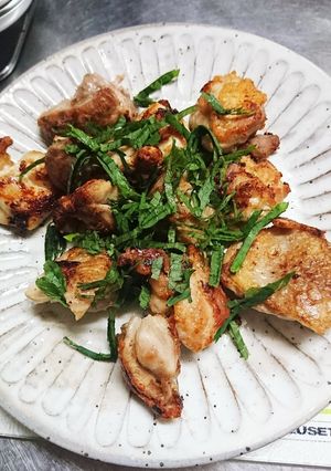 シンプルに！モモ肉焼いただけ〜☆☆☆-レシピのメイン写真