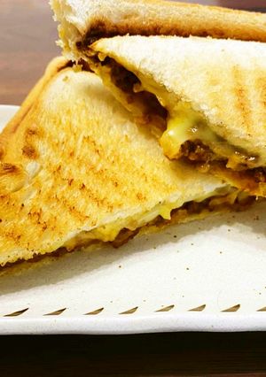 挽き肉とチーズのホットサンド-レシピのメイン写真