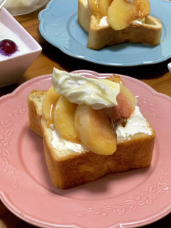 桃とマスカルポーネ蜂蜜のトースト-レシピのメイン写真