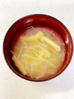 もやし 玉ねぎ 油揚げの味噌汁^^-レシピのメイン写真