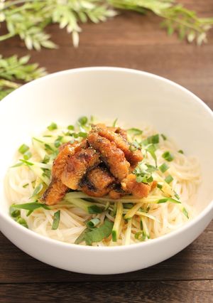 簡単！冷たい鰻そうめん　汁なしまぜそば-レシピのメイン写真