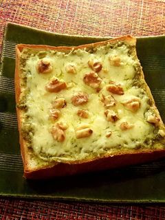 ジェノベーゼトースト。(o^^o)♪-レシピのメイン写真
