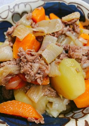 ストゥブ鍋で肉じゃが-レシピのメイン写真