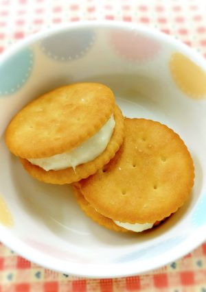 簡単におしゃれ味♪パインチーズクラッカー-レシピのメイン写真