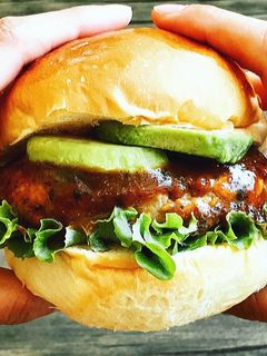 大豆ミートのスパイシーテリヤキバーガー-レシピのメイン写真
