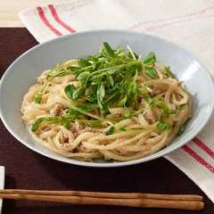 A picture of 豆苗とツナのバタポンうどん.