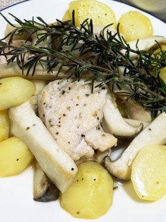 鶏むね肉とエリンギとじゃがいもの炒め蒸し-レシピのメイン写真