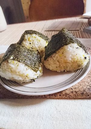 なんにでもあう〜！のりたまおにぎり〜-レシピのメイン写真