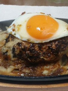 肉汁溢れるハンバーグ-レシピのメイン写真