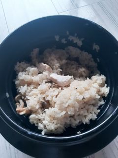 秋の香り。鳥胸、シメジ炊き込みご飯-レシピのメイン写真