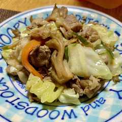 รูปของ 冷凍肉でも軟らかく！舞茸入り肉野菜炒め