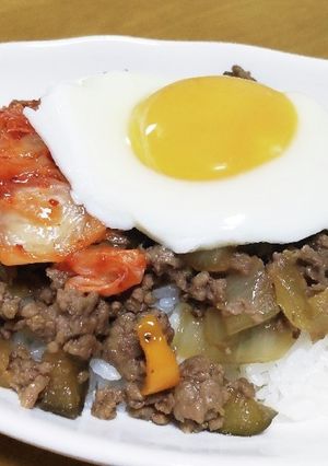 夏野菜でガッツリ焼肉丼!-レシピのメイン写真